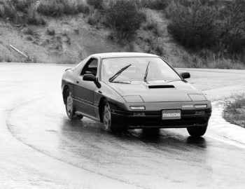 Mazda Savanna RX-7 GT-R (FC3S) '10.1985–89