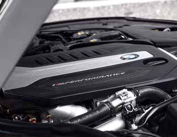 Under The Hood McChip-DKR BMW M550d xDrive (G30) '10.2018–20