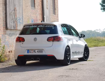 McChip-DKR Volkswagen Golf R 5-door (Typ 5K) '2010–13