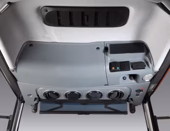 Interior McCormick F90XL