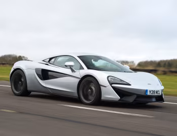 McLaren 540C Coupé [UK-spec] '2015–21