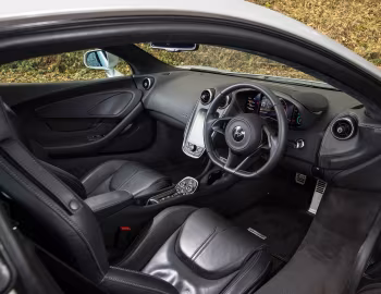 Interior McLaren 540C Coupé [UK-spec] '2015–21