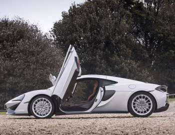 McLaren 570GT [UK-spec] '2016–21