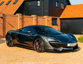 McLaren 570S Coupé [UK-spec] '2015–21
