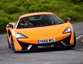 McLaren 570S Coupé [UK-spec] '2015–21