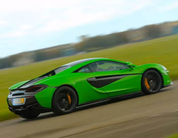 McLaren 570S Coupé [UK-spec] '2015–21