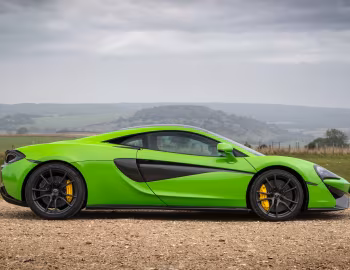 McLaren 570S Coupé [UK-spec] '2015–21