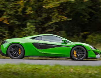 McLaren 570S Coupé [UK-spec] '2015–21
