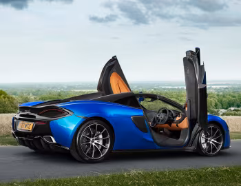 McLaren 570S Spider [UK-spec] '2017–21