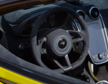 Interior 2018–21 McLaren 570S Spider [North America] '2017–21
