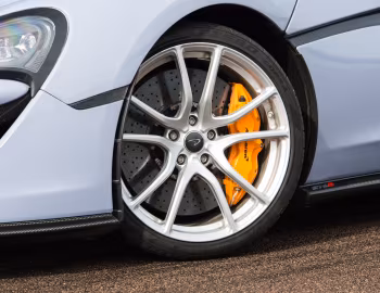 McLaren 570S Track Pack [UK-spec] '2017–21