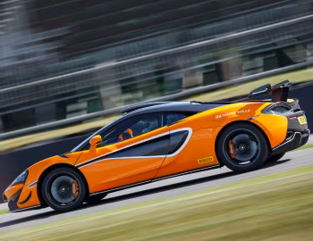 McLaren 620R [UK-spec] '2020–21