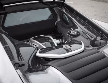 Sob o capô McLaren 650S [UK-spec] '2014–17