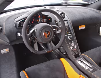 Painel frontal 2016–17 McLaren 675LT [North America] '2015–17