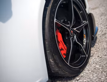 2017 McLaren 675LT Spider [North America] '2016–17