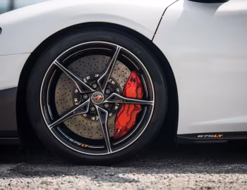 2017 McLaren 675LT Spider [North America] '2016–17