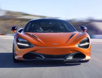 McLaren 720S Coupé [UK-spec] '2017–23