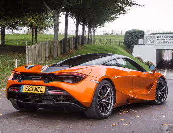McLaren 720S Coupé [UK-spec] '2017–23