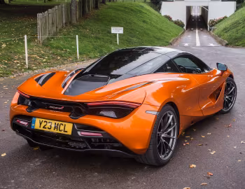 McLaren 720S Coupé [UK-spec] '2017–23