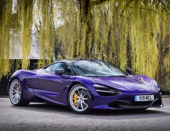 McLaren 720S Coupé [UK-spec] '2017–23