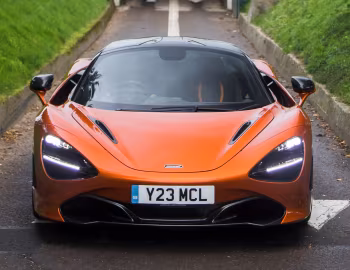McLaren 720S Coupé [UK-spec] '2017–23