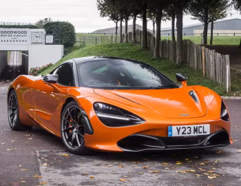McLaren 720S Coupé [UK-spec] '2017–23