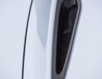 McLaren 720S Coupé "Launch Edition" [UK-spec] '2017