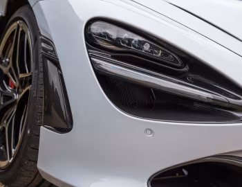McLaren 720S Coupé "Launch Edition" [UK-spec] '2017