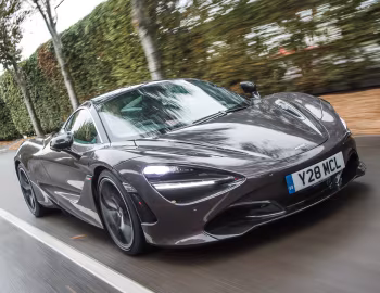 McLaren 720S Coupé "Launch Edition" [UK-spec] '2017