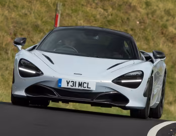 McLaren 720S Coupé "Launch Edition" [UK-spec] '2017