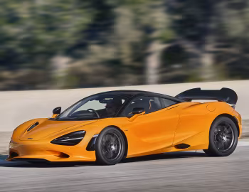 McLaren 750S Coupé [UK-spec] '2023–pr.