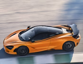 McLaren 750S Coupé [UK-spec] '2023–pr.