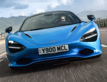 McLaren 750S Coupé [Worldwide] '2023–pr.