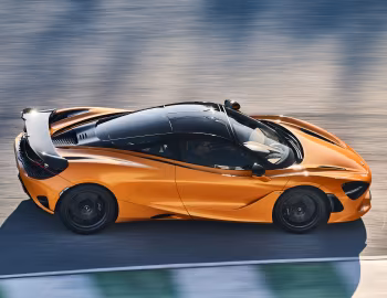 McLaren 750S Coupé [UK-spec] '2023–pr.