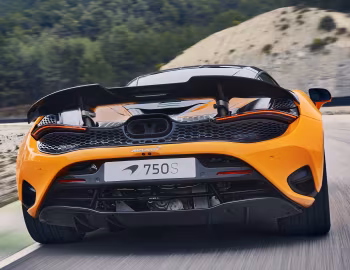 McLaren 750S Coupé [UK-spec] '2023–pr.