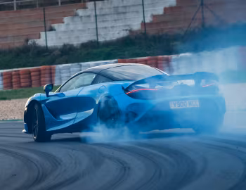 McLaren 750S Coupé [Worldwide] '2023–pr.