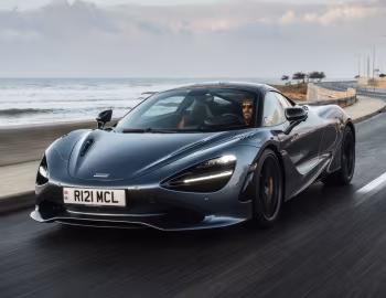 McLaren 750S Coupé [Worldwide] '2023–pr.
