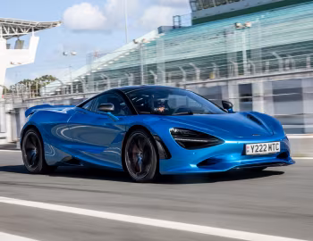 McLaren 750S Coupé [Worldwide] '2023–pr.