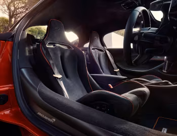 Interior McLaren Artura [UK-spec] '2021–pr.