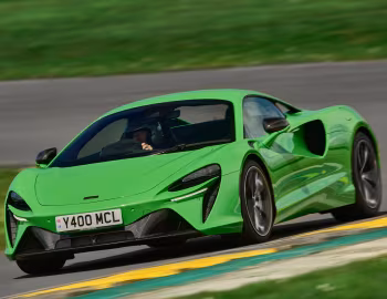 McLaren Artura [UK-spec] '2021–pr.