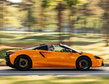 2025–pr. McLaren Artura Spider [North America] '2024–pr.