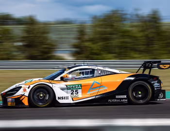 Dörr Motorsport McLaren 720S GT3 EVO '2025