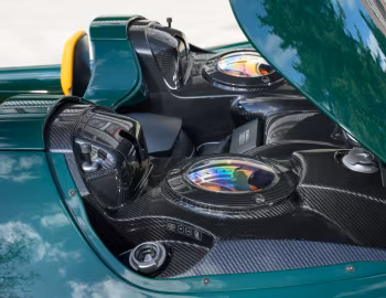 Sob o capô McLaren Elva [Worldwide] (#108) '2021