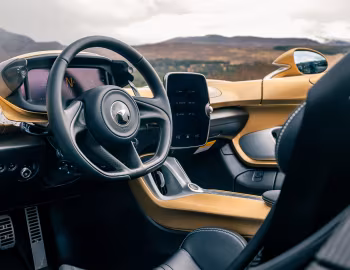 Intérieur 2021–pr. McLaren Elva [North America] '2020–pr.
