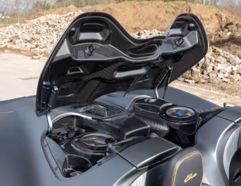 Sous la capuche McLaren Elva [Worldwide] (#001) '2022