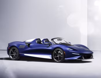 2022–pr. McLaren Elva Windscreen Version [North America] '2021–pr.