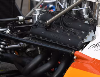 Sob o capô 1971 Yardley Team McLaren M19A (#1) '1972