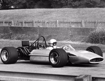 McLaren M9A, Bruce McLaren