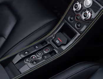 Interior 2015–19 McLaren MSO 650S Spider [North America] '2014–19