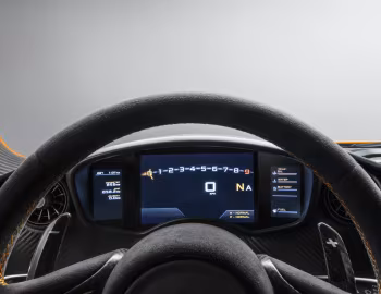 Painel McLaren P1 [Worldwide] '09.2013–12.2015